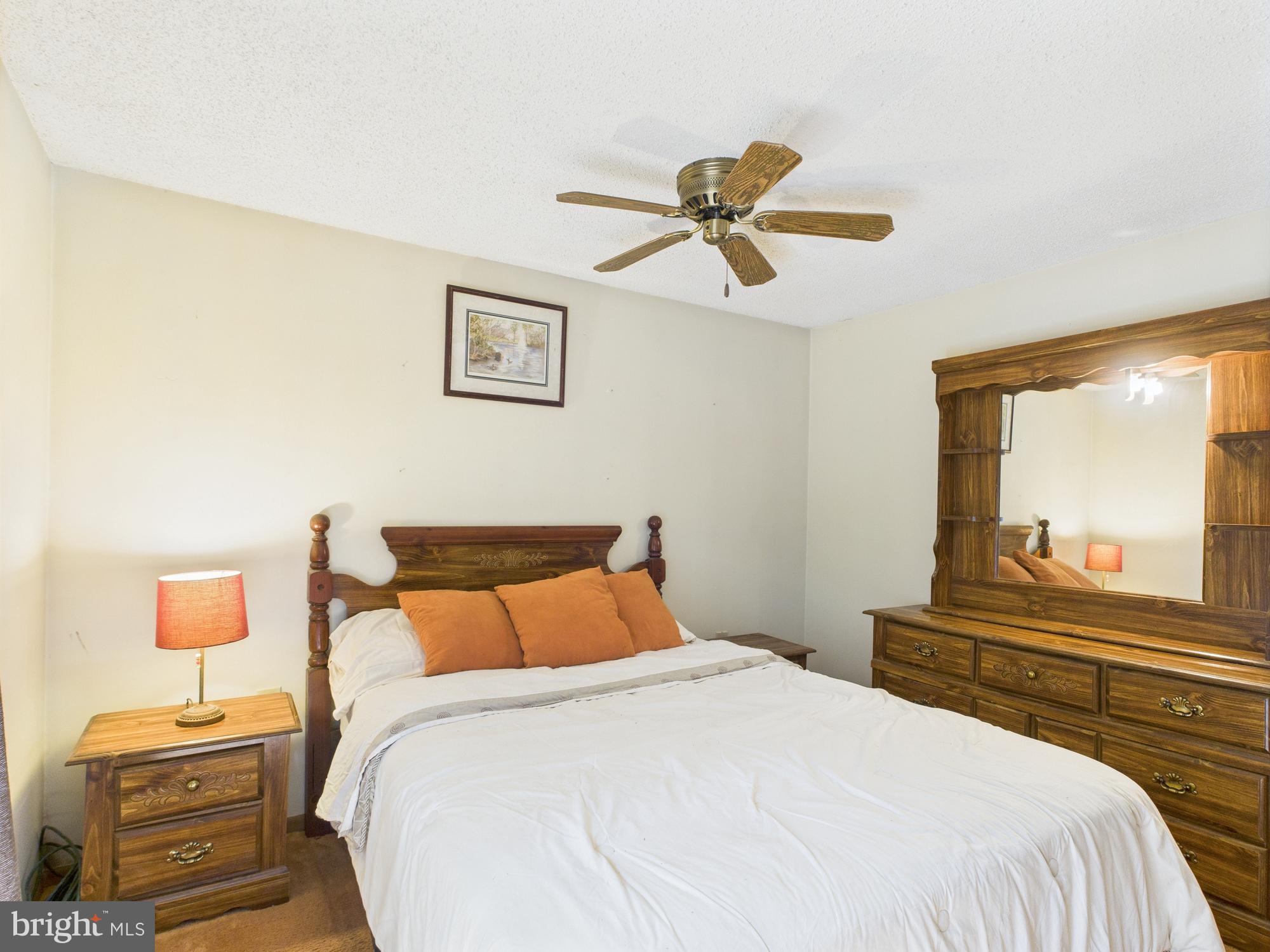 ARROWHEAD LAKE - Residential