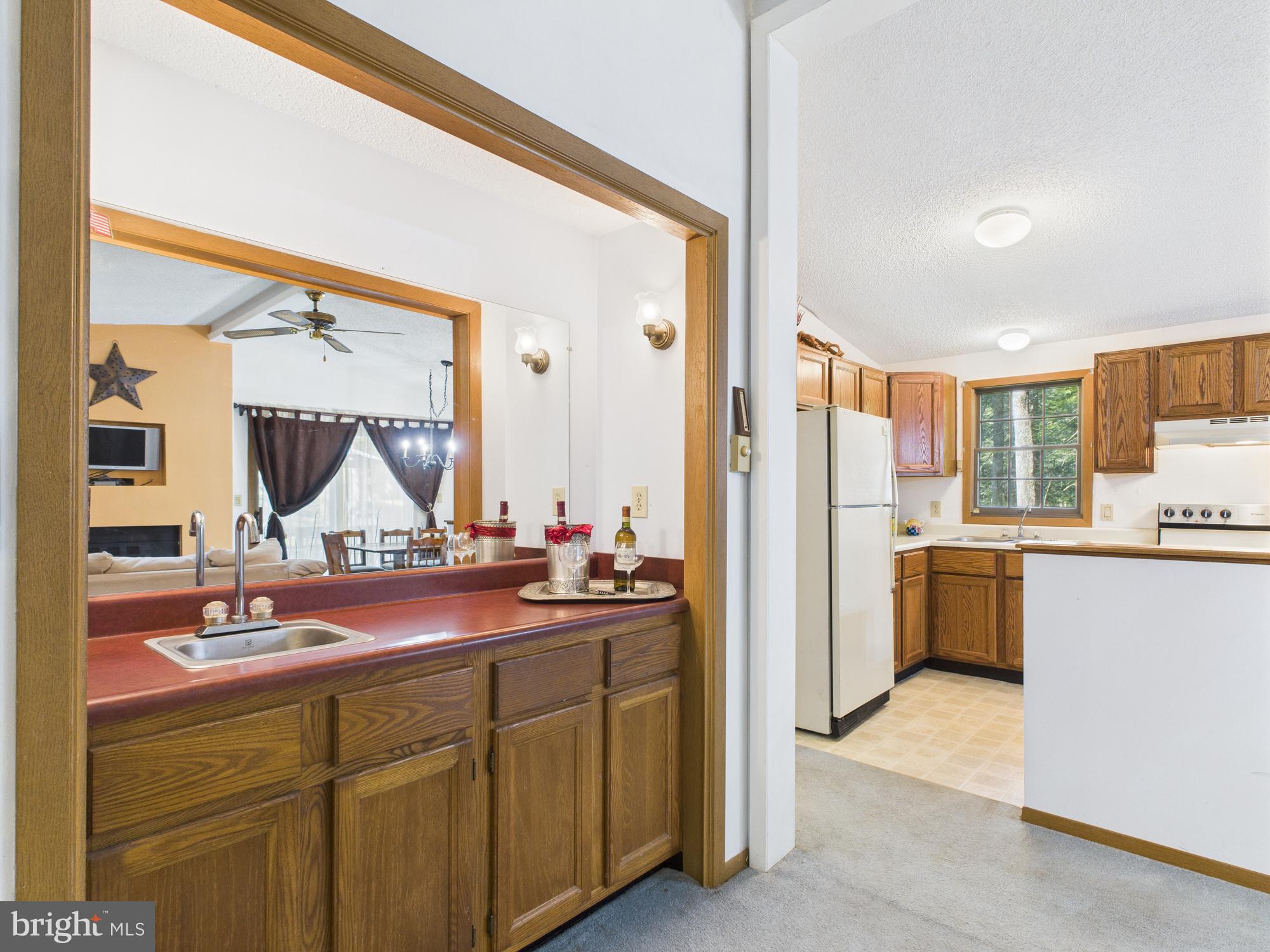 ARROWHEAD LAKE - Residential