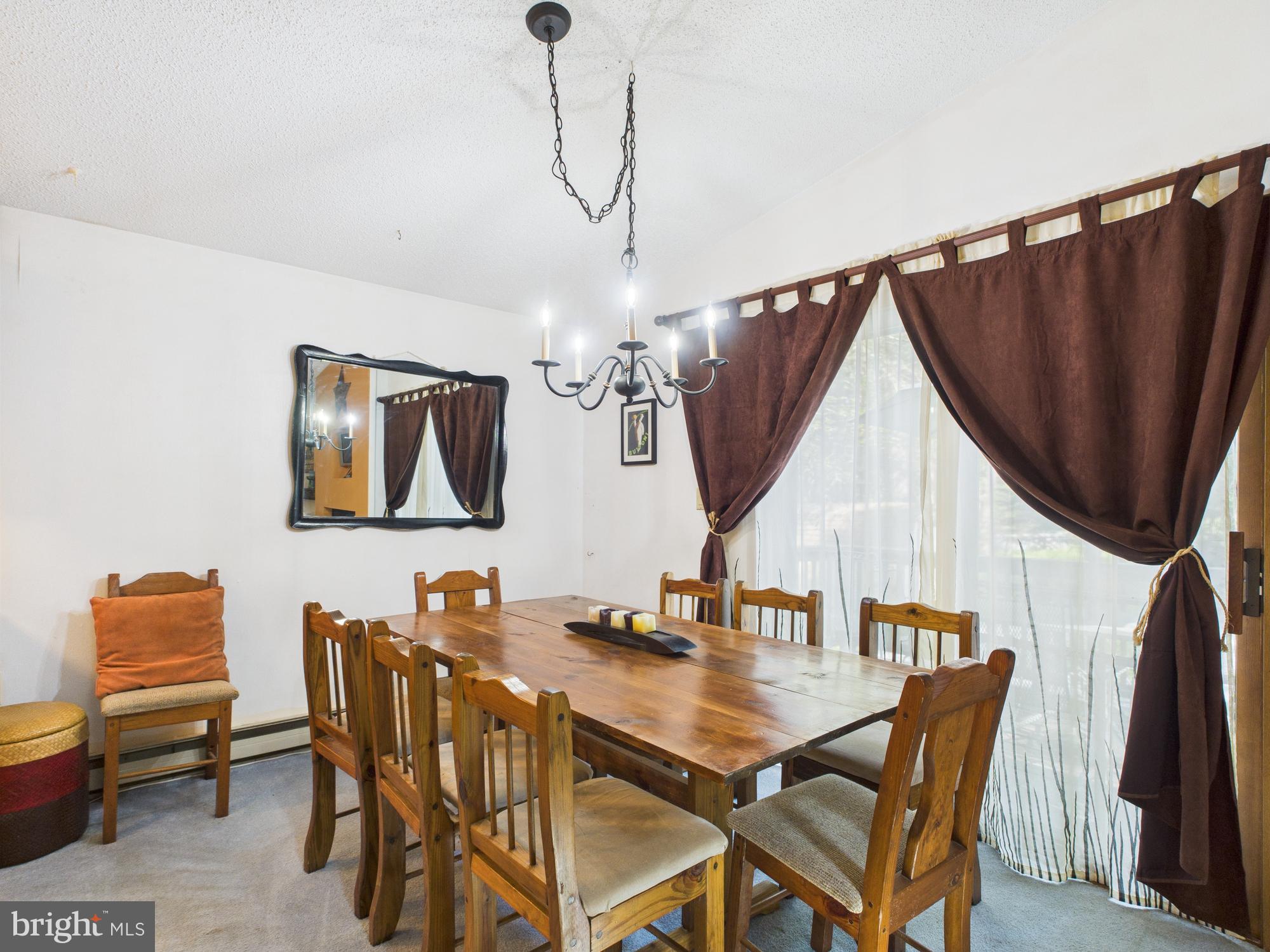 ARROWHEAD LAKE - Residential