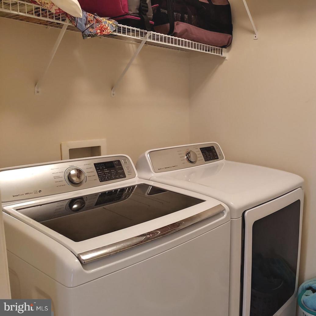 BELMONT TOWN CENTER - Residential Lease