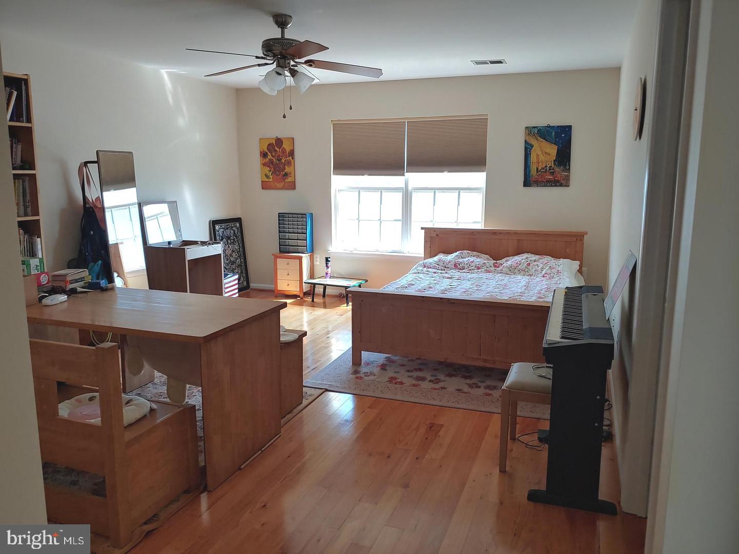 BELMONT TOWN CENTER - Residential Lease