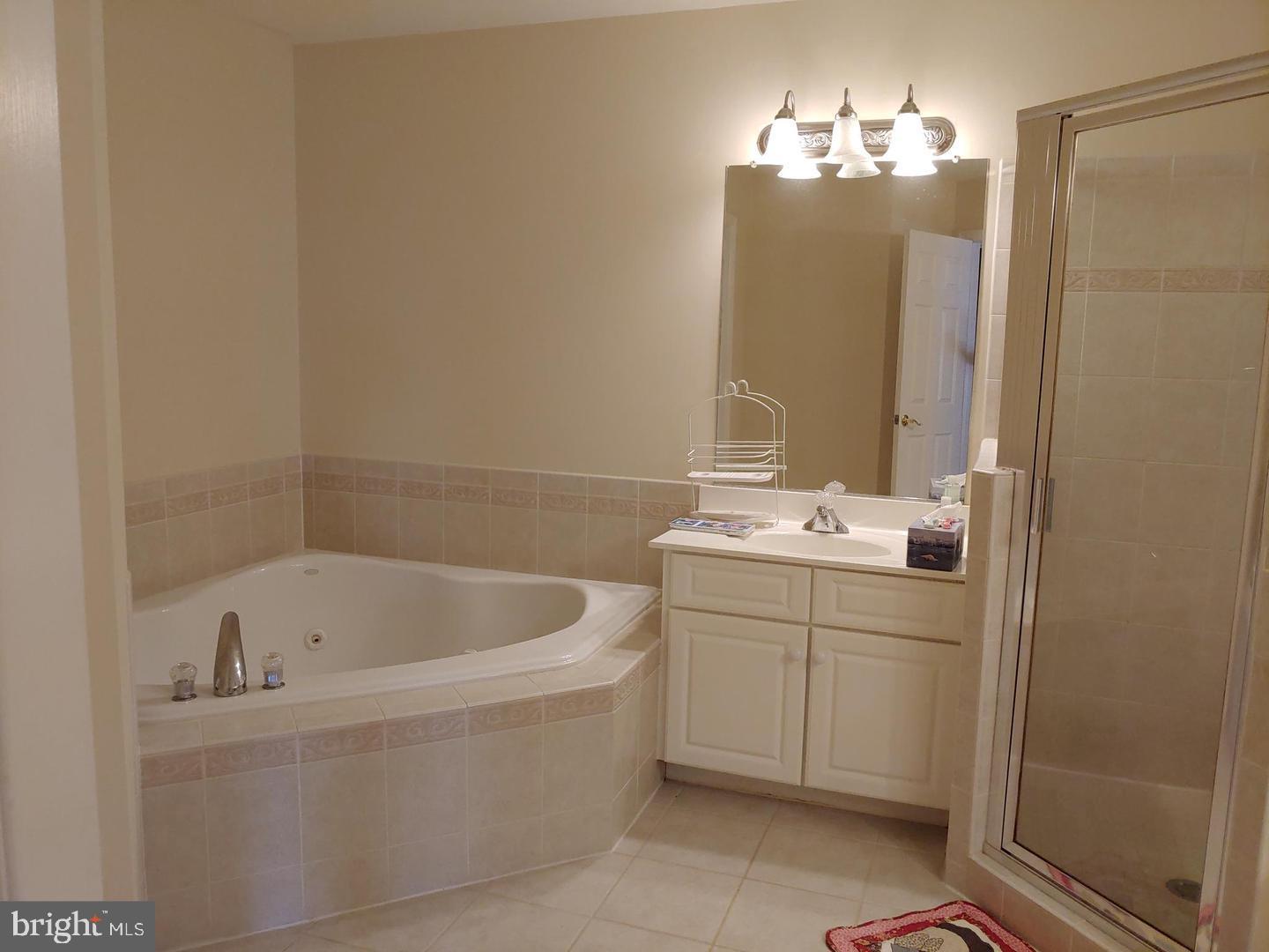 BELMONT TOWN CENTER - Residential Lease