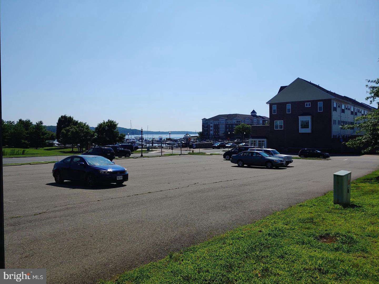 BELMONT TOWN CENTER - Residential Lease