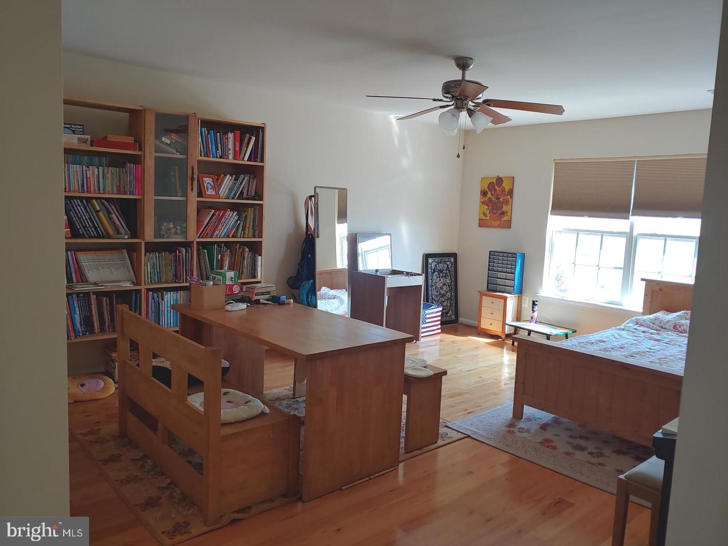 BELMONT TOWN CENTER - Residential Lease