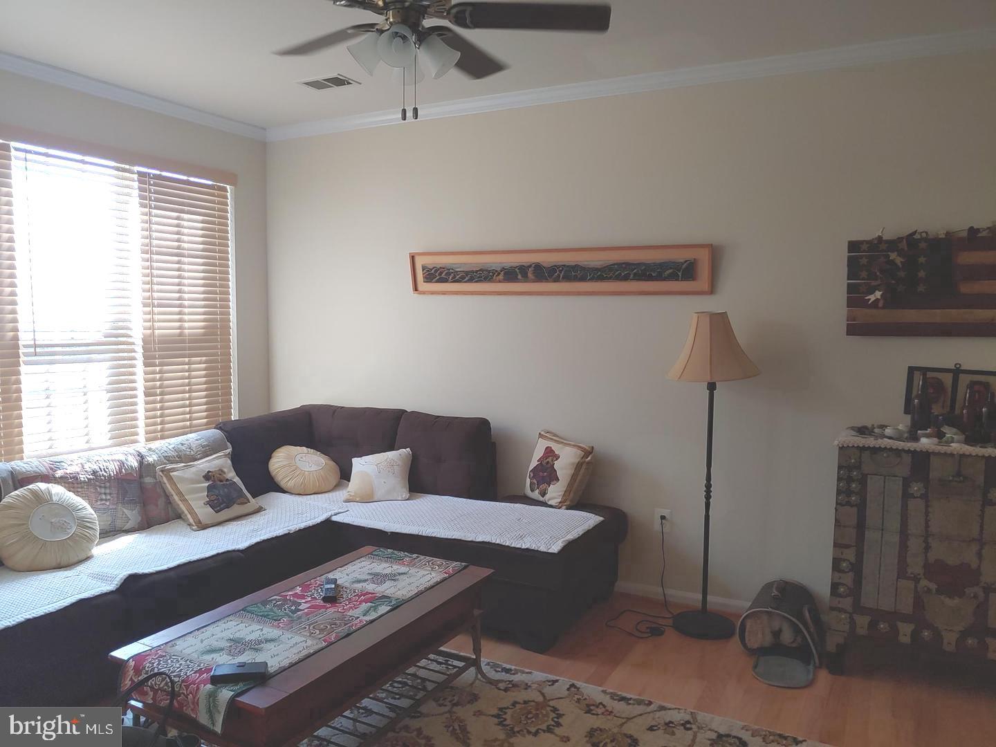 BELMONT TOWN CENTER - Residential Lease