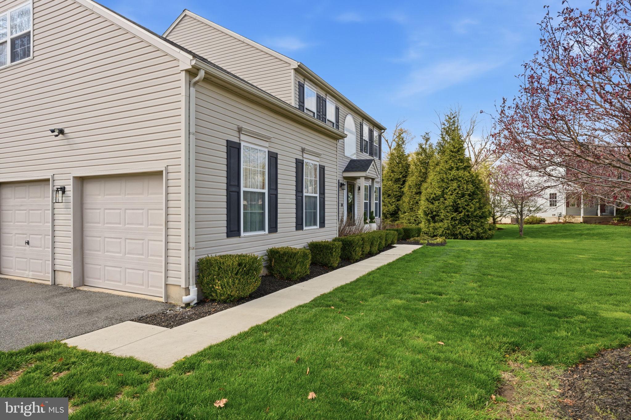 NEW GARDEN - Residential