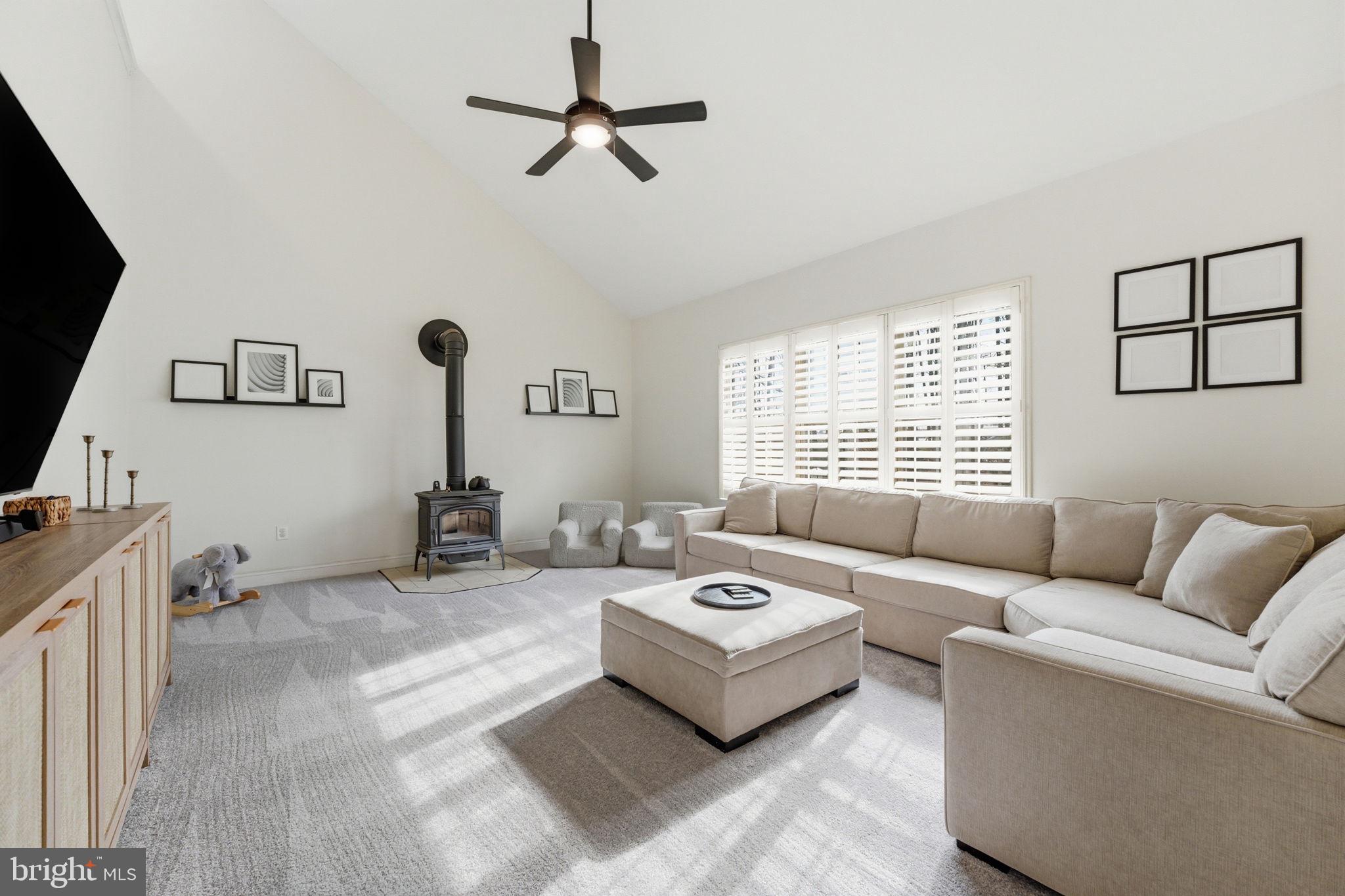 NEW GARDEN - Residential