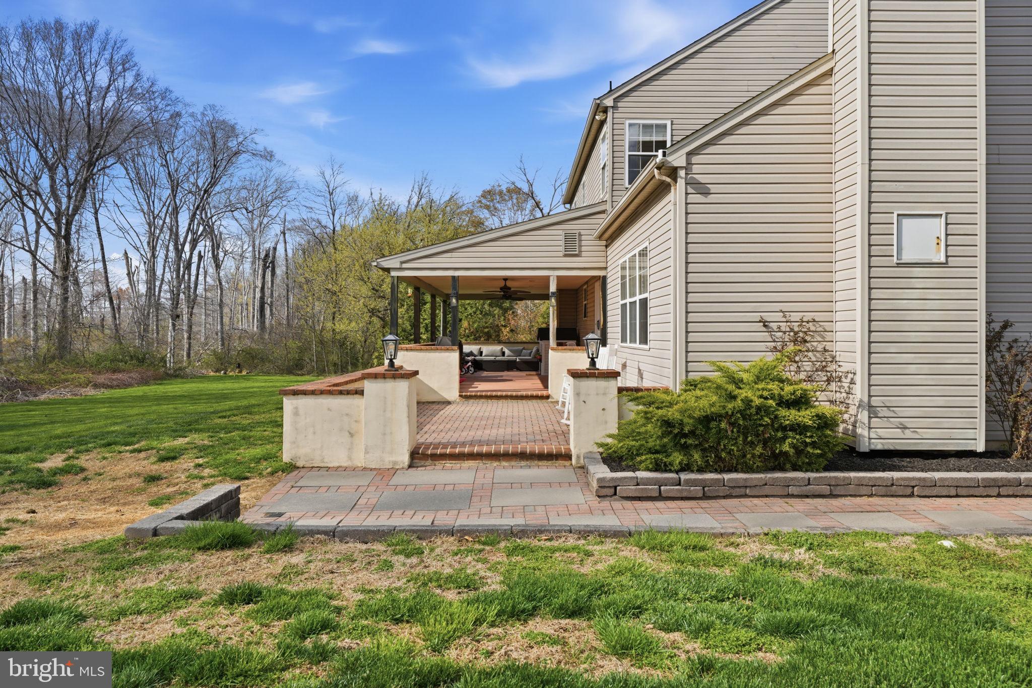 NEW GARDEN - Residential