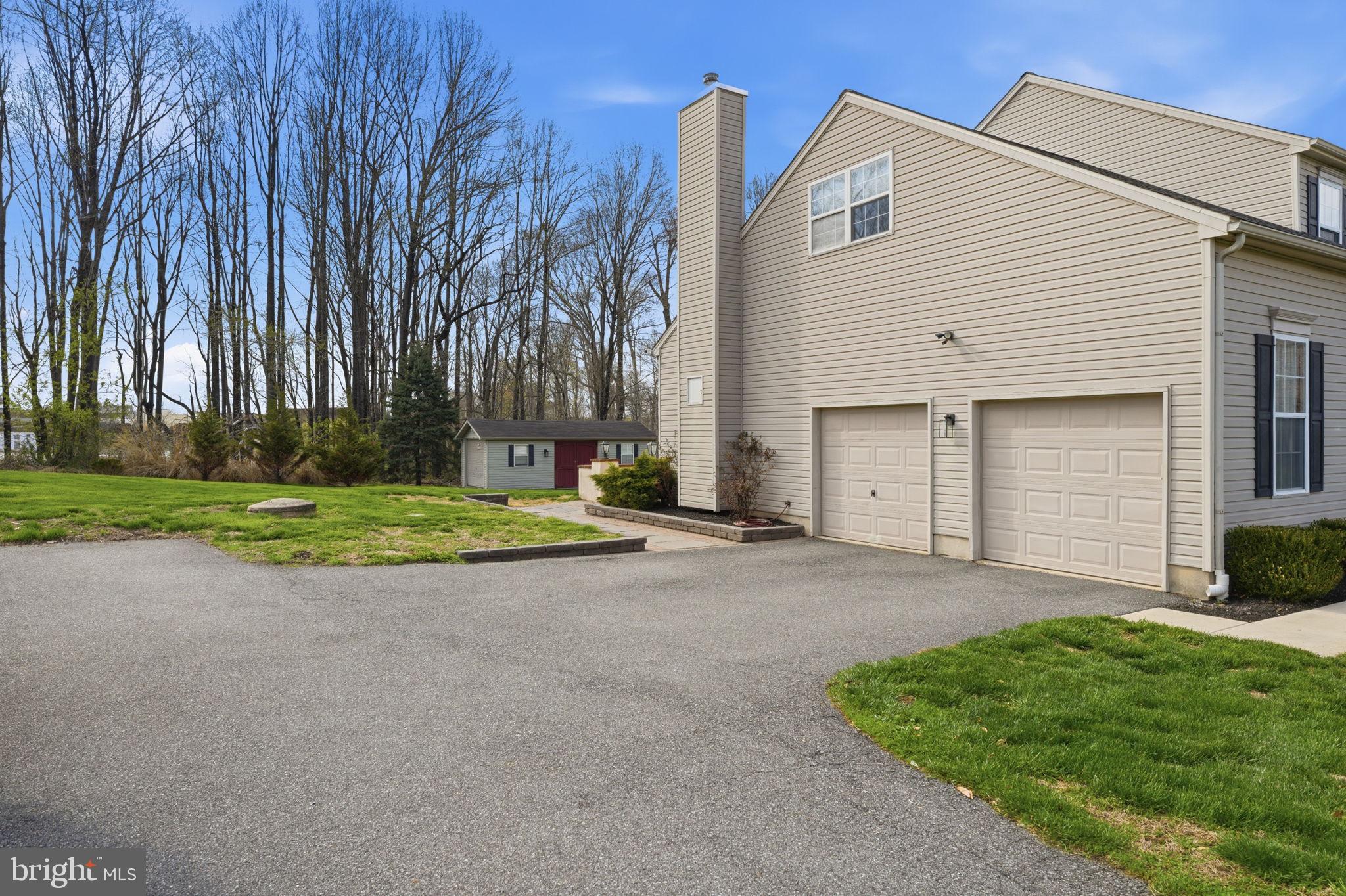 NEW GARDEN - Residential