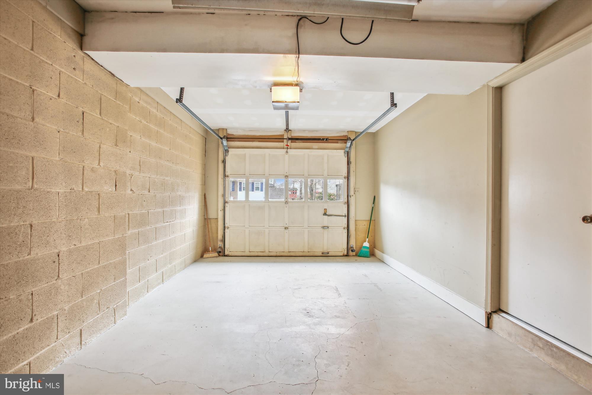 CANTERBURY WOODS - Residential Lease