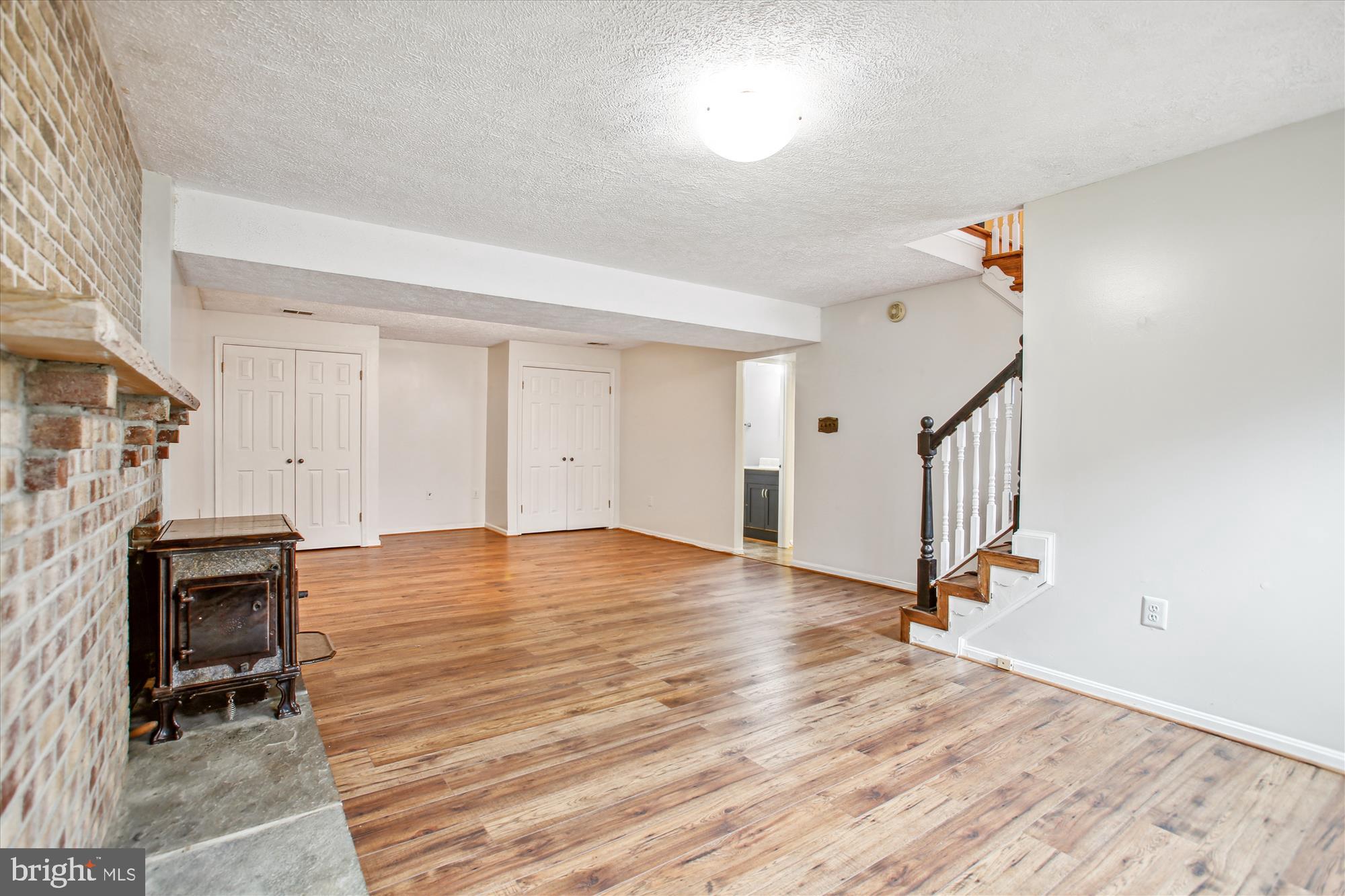 CANTERBURY WOODS - Residential Lease