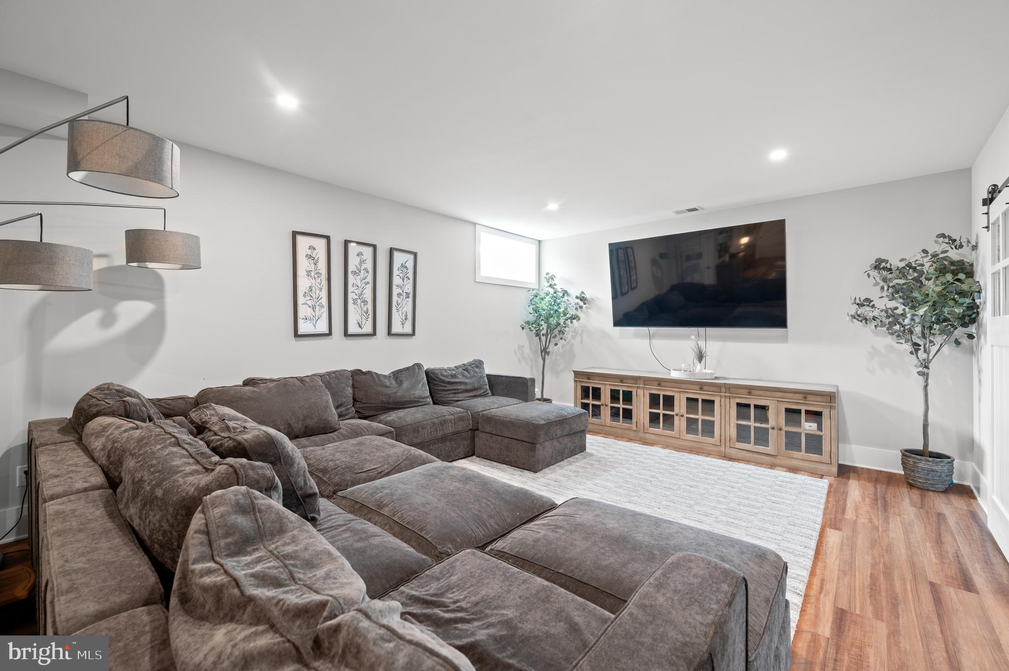 SAWMILL COURT - Residential