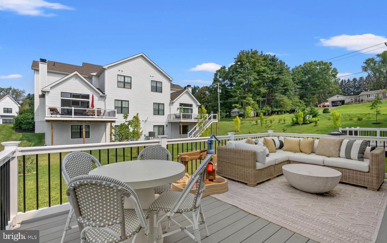 SAWMILL COURT - Residential