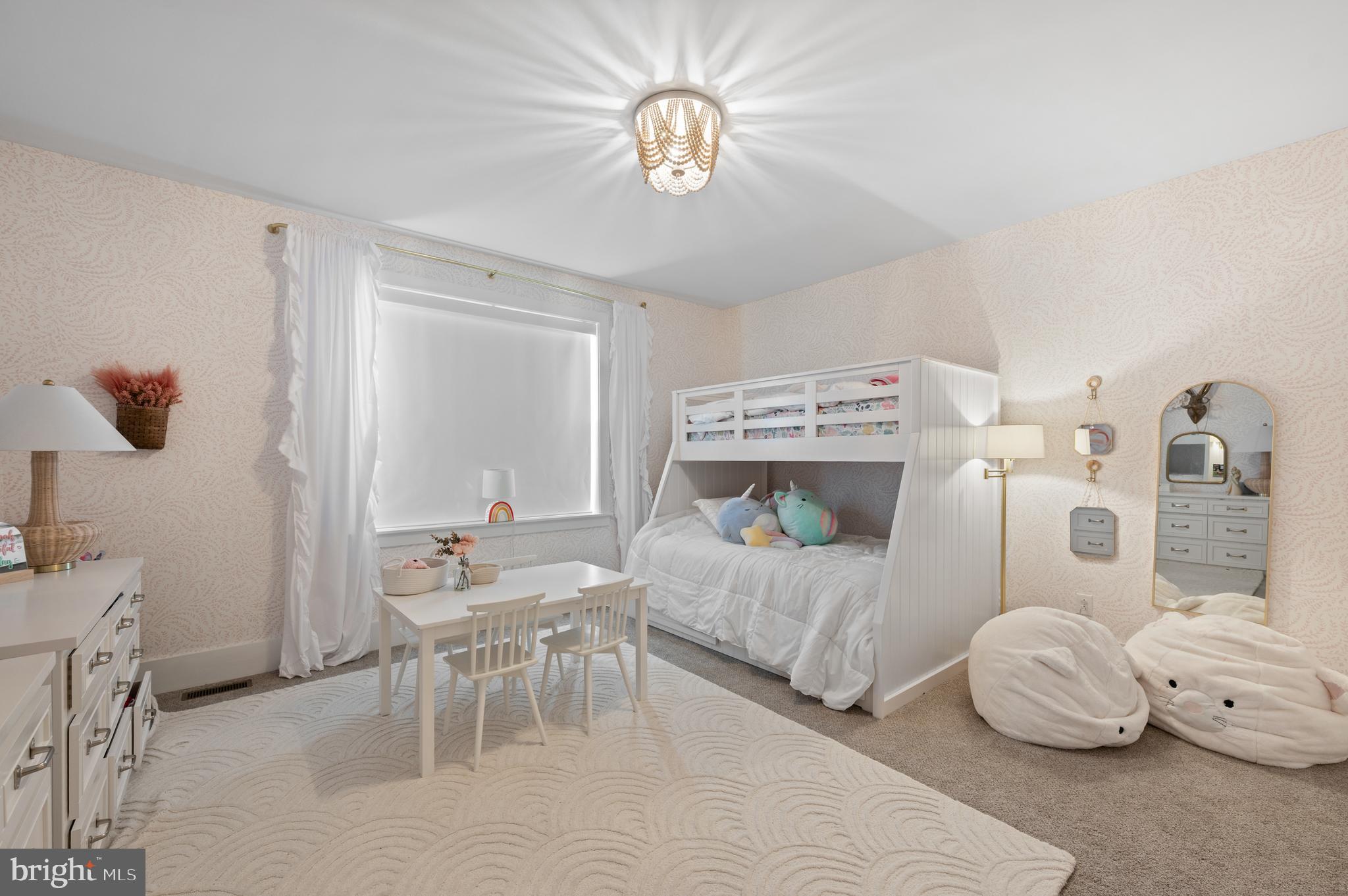 SAWMILL COURT - Residential