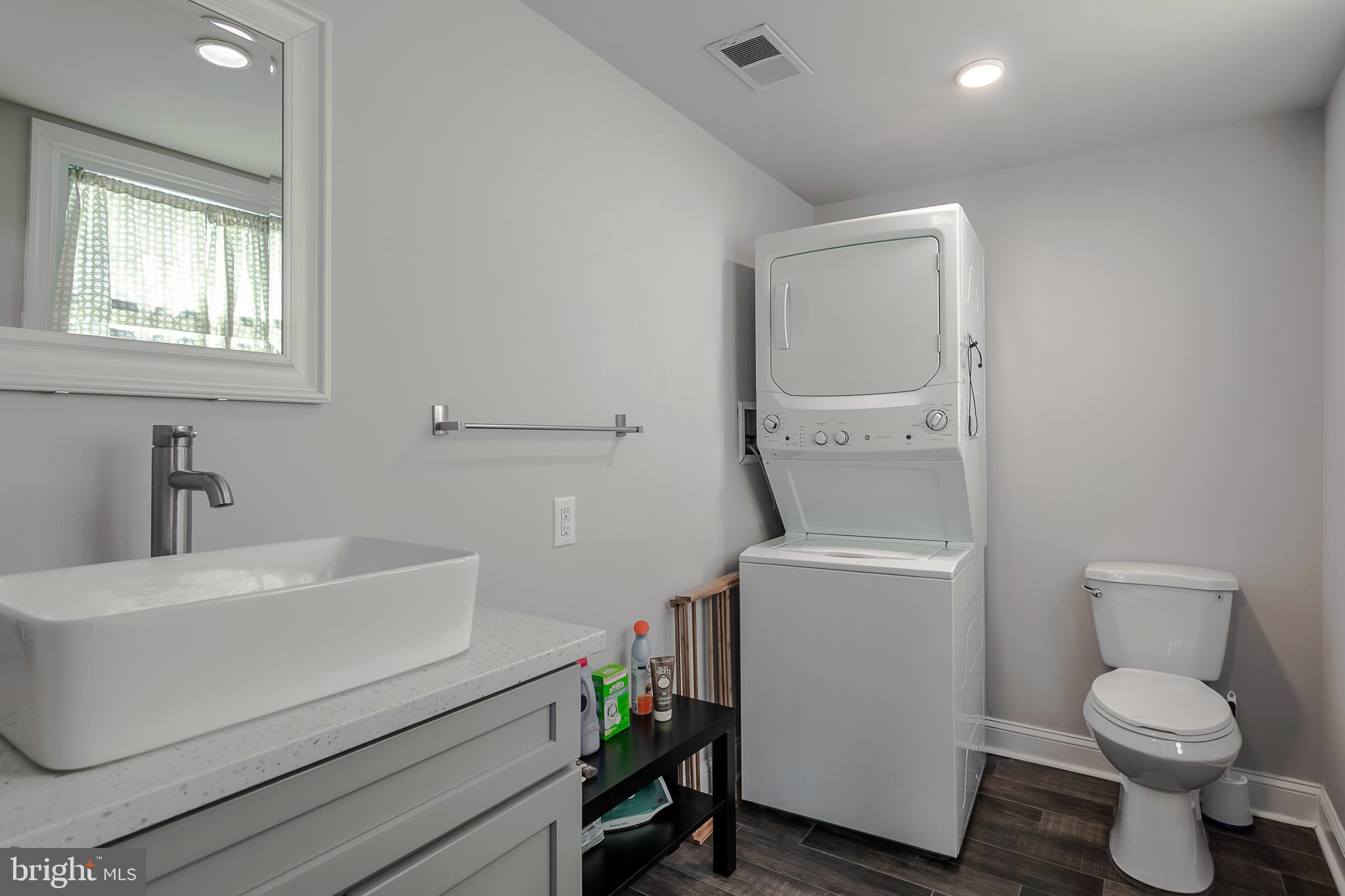 ROXBOROUGH - Residential