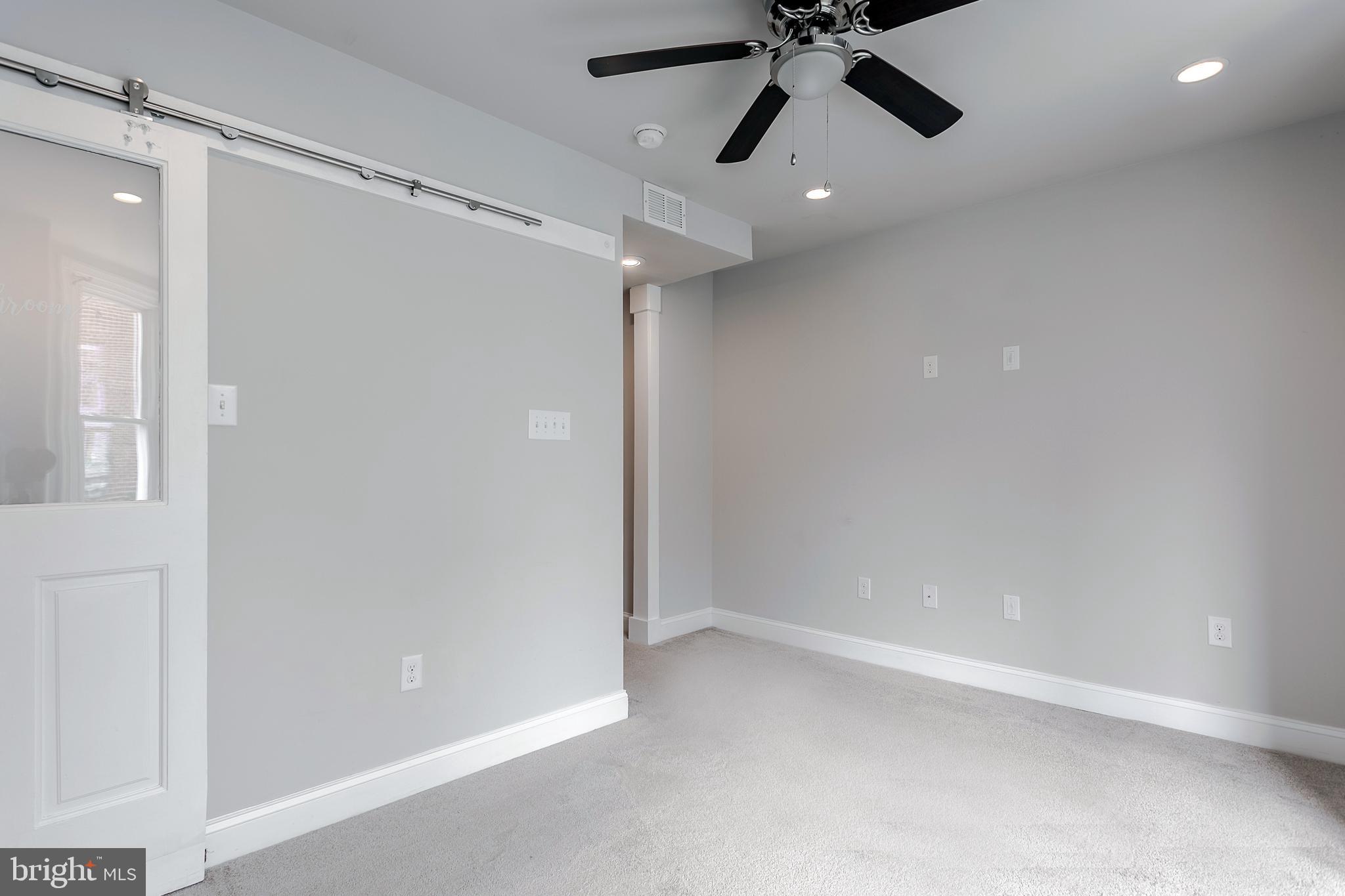 ROXBOROUGH - Residential