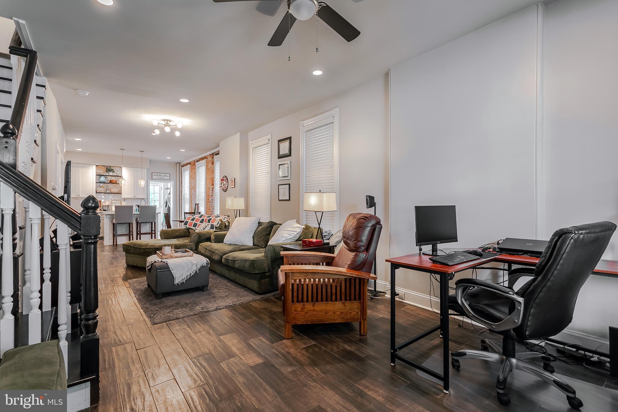 ROXBOROUGH - Residential