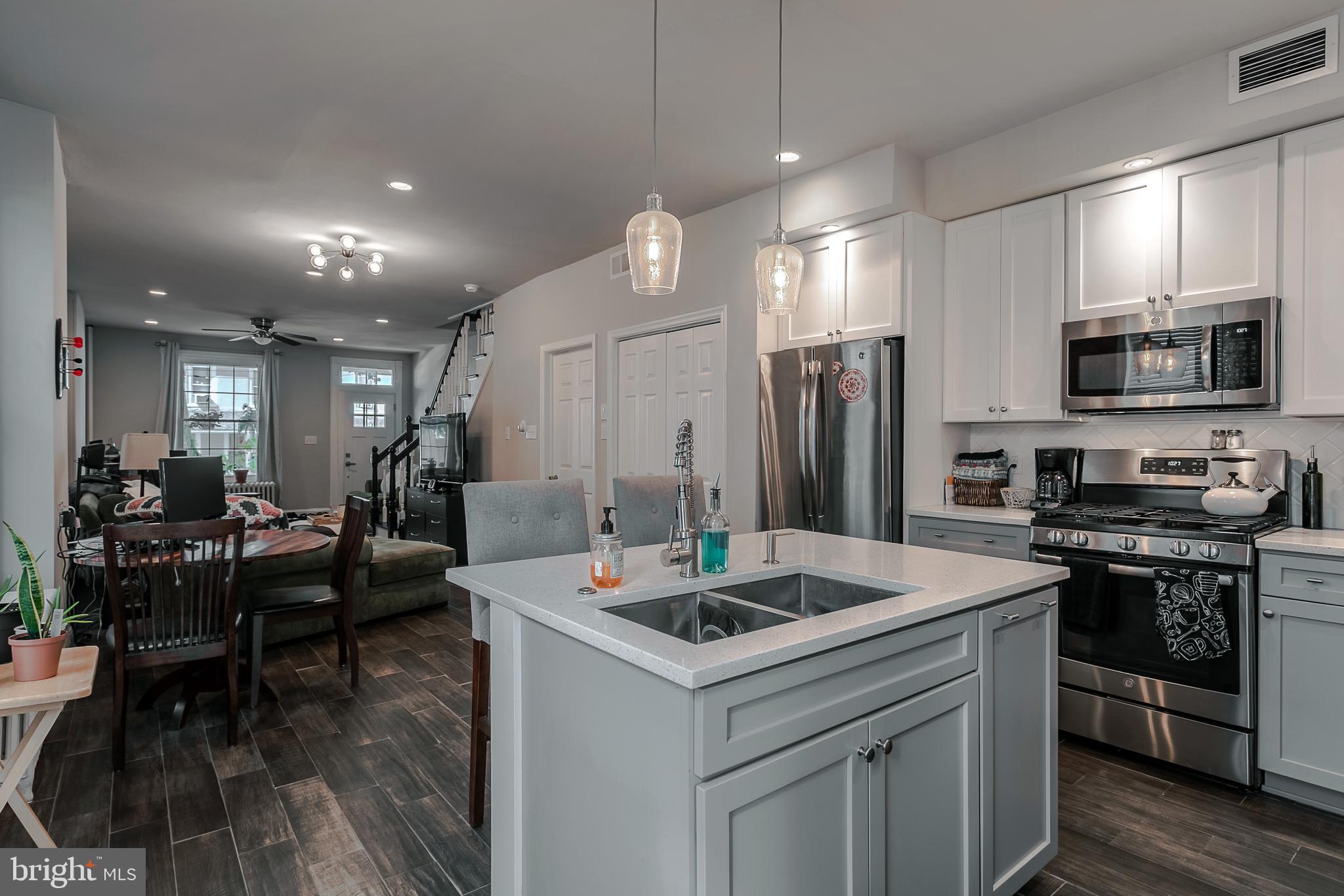 ROXBOROUGH - Residential