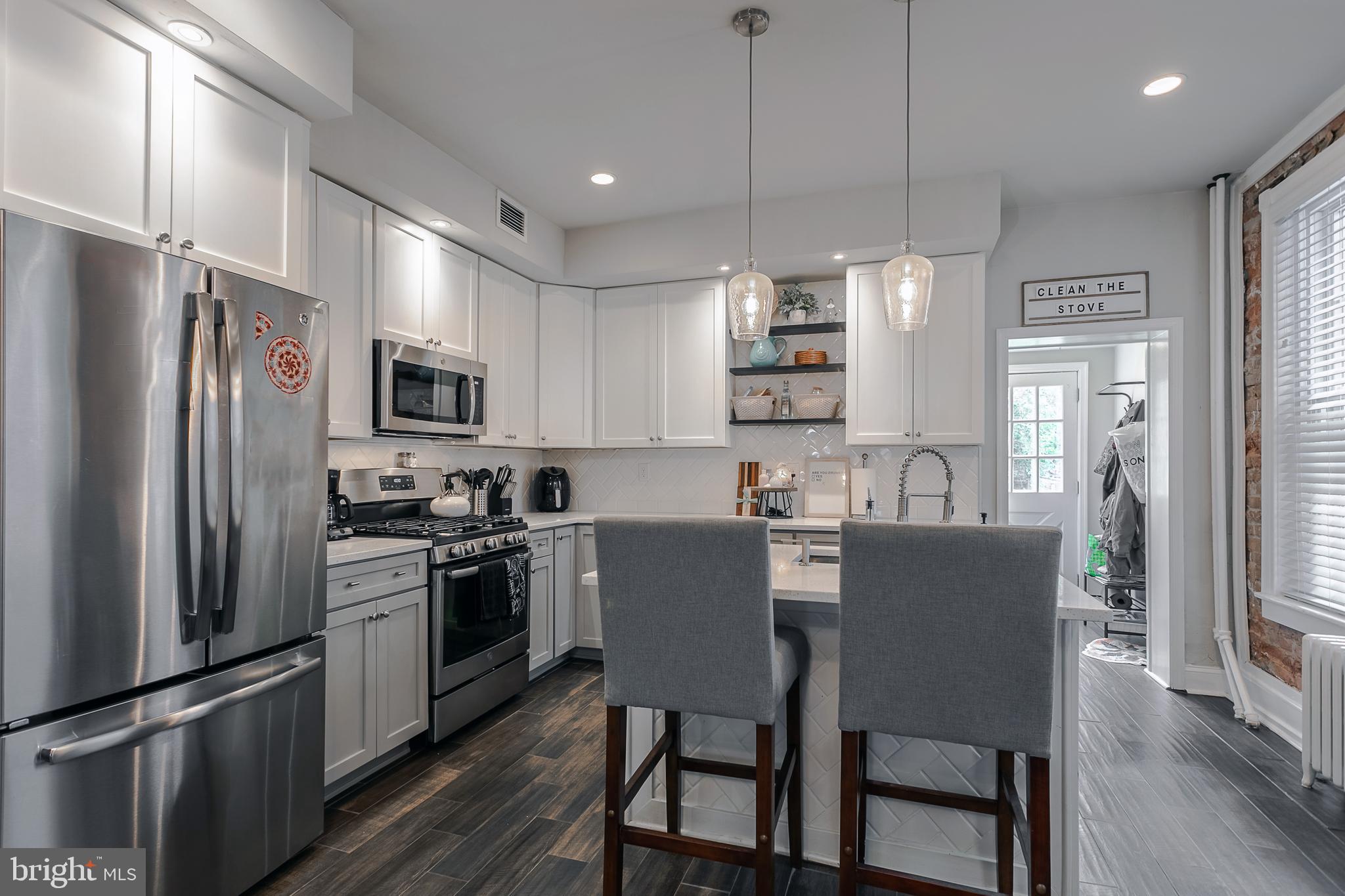 ROXBOROUGH - Residential