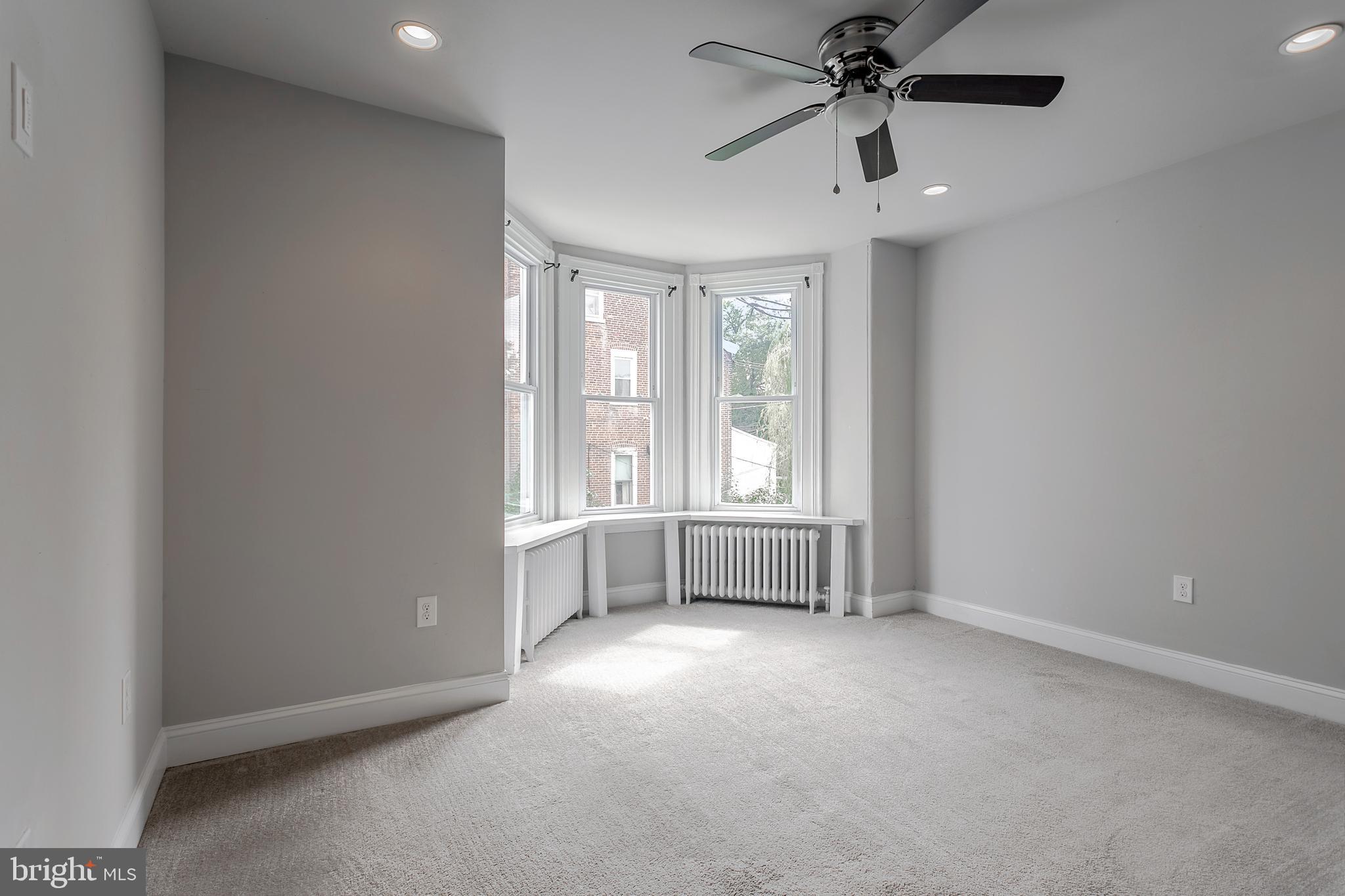 ROXBOROUGH - Residential