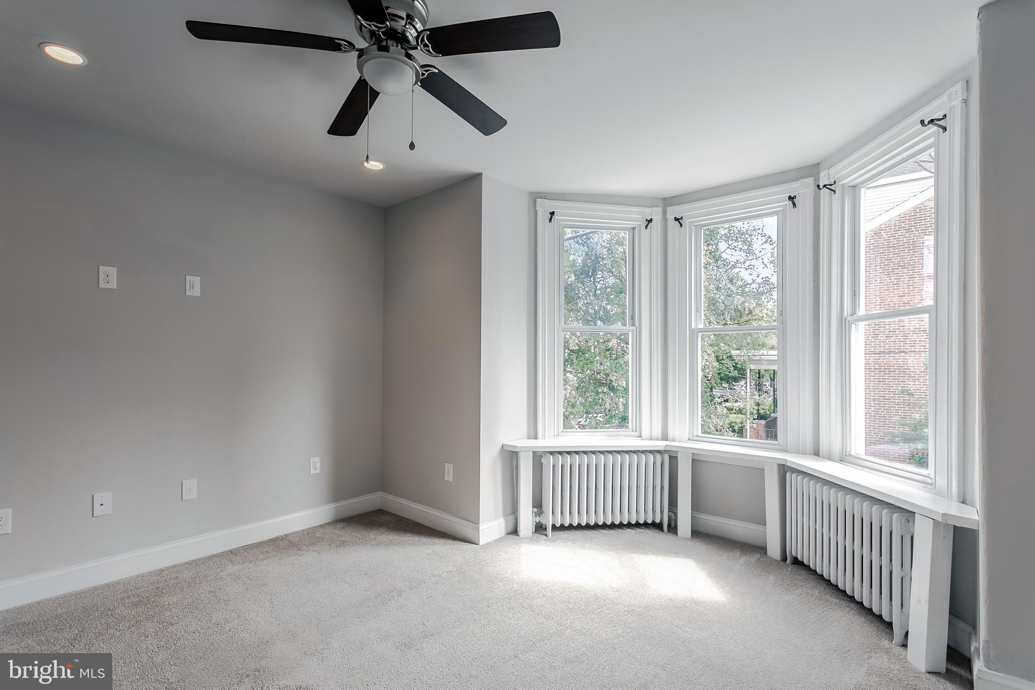 ROXBOROUGH - Residential