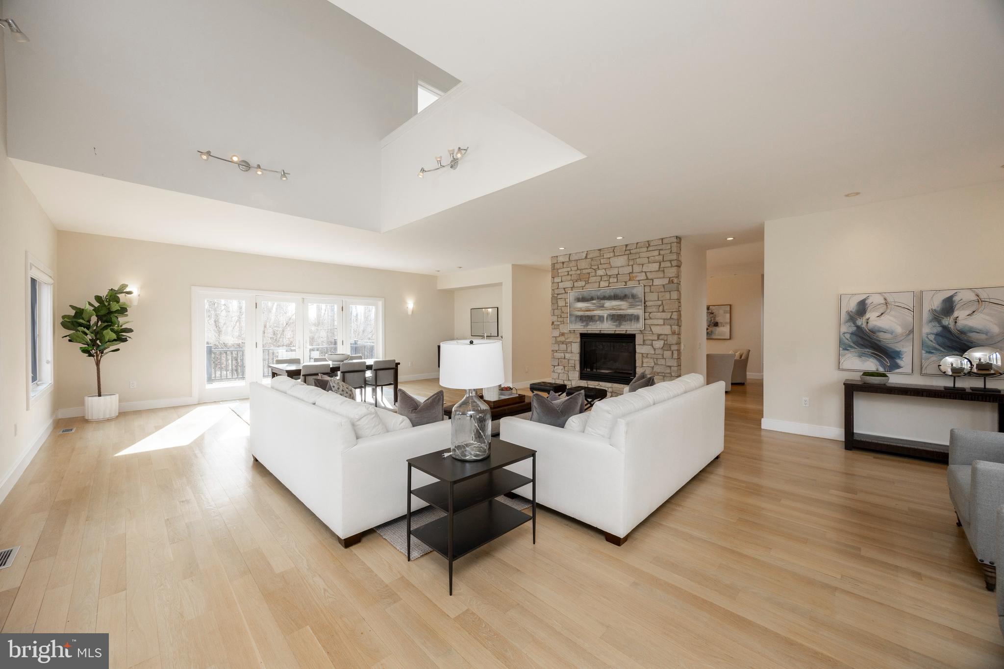 WATERFORD - Residential