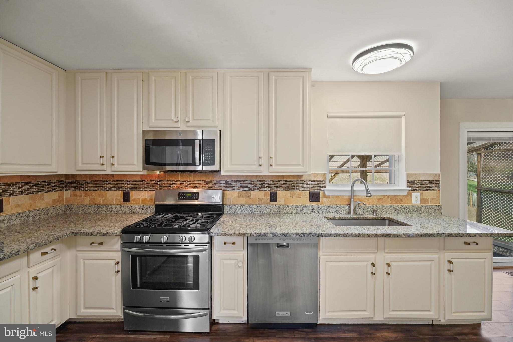 DALE CITY - Residential