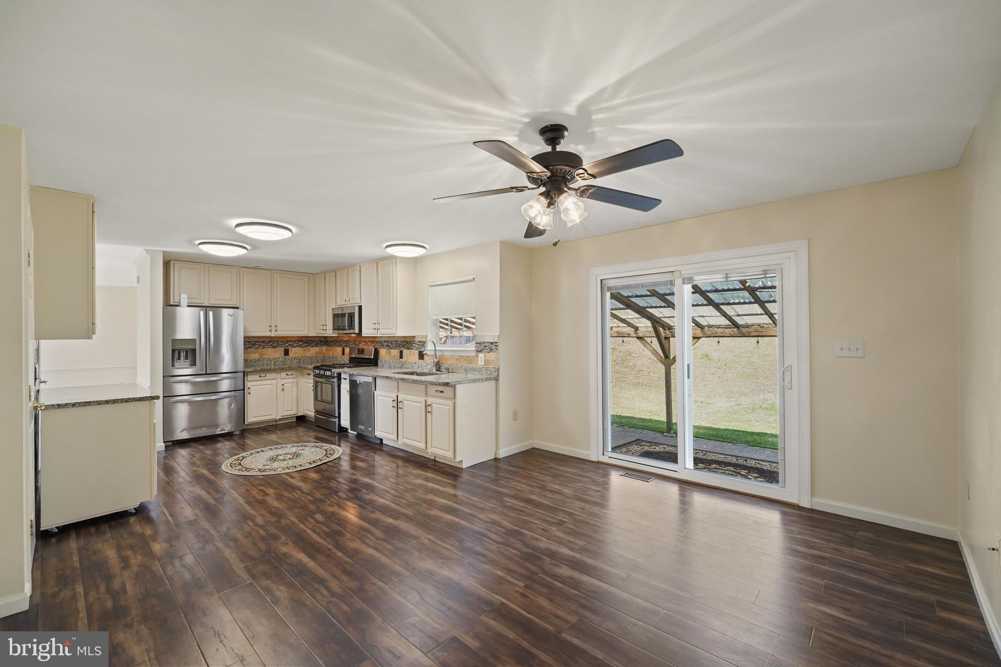 DALE CITY - Residential