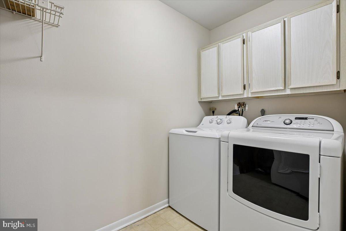 LEISURE WORLD - Residential