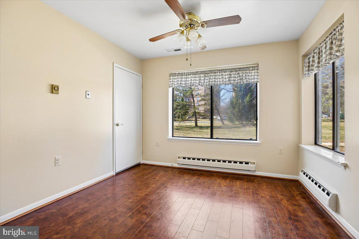 LEISURE WORLD - Residential