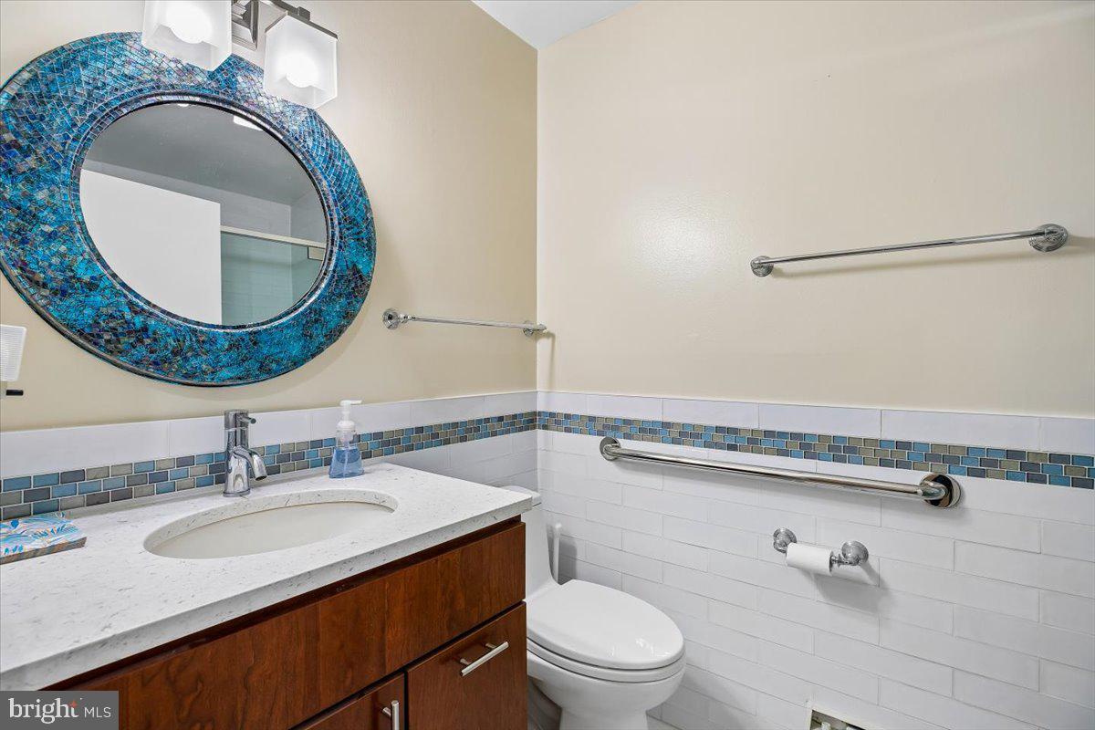 LEISURE WORLD - Residential