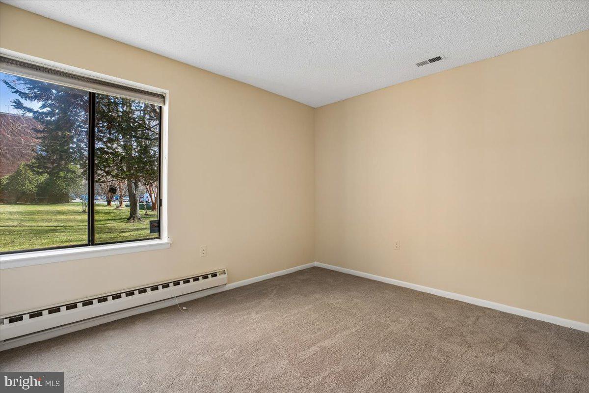 LEISURE WORLD - Residential