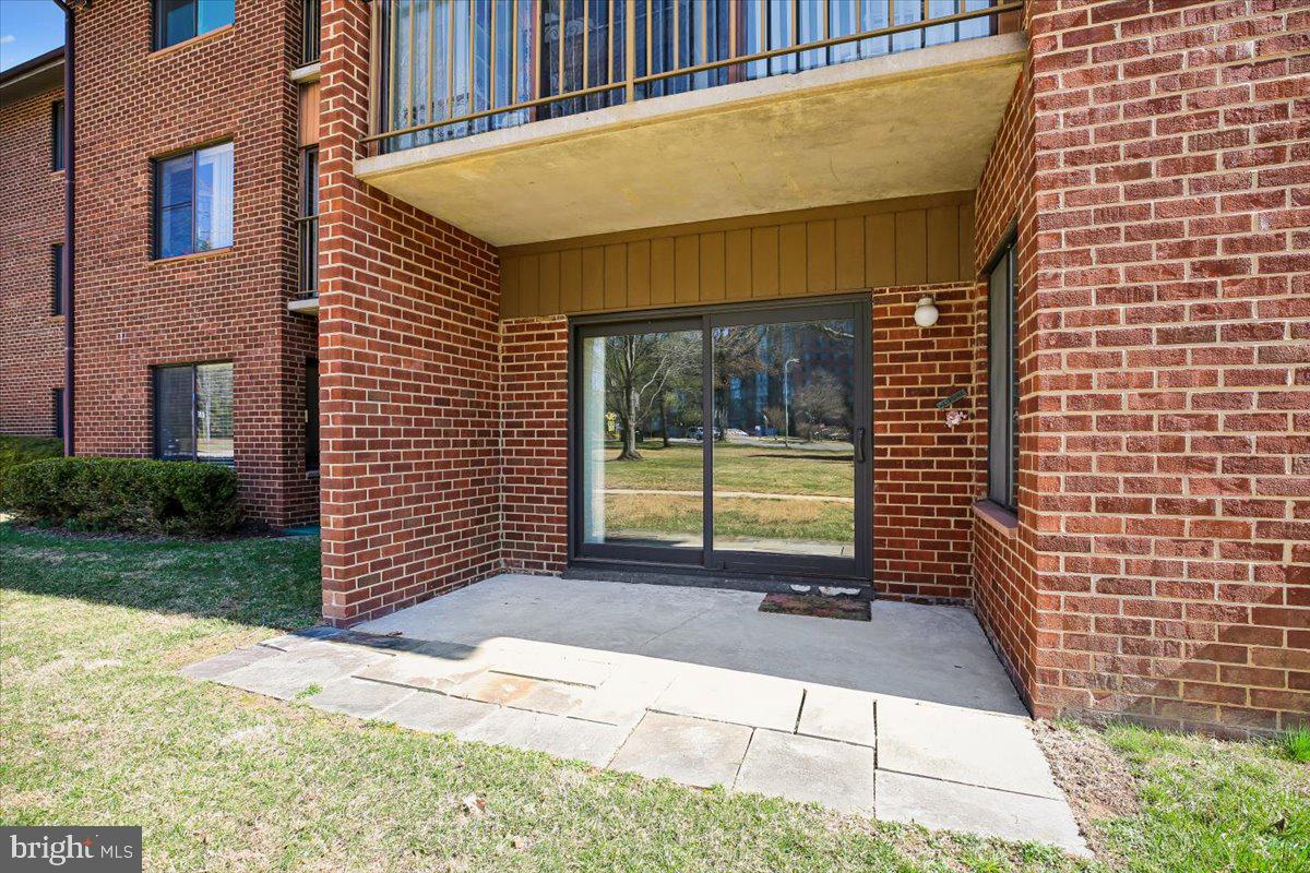 LEISURE WORLD - Residential