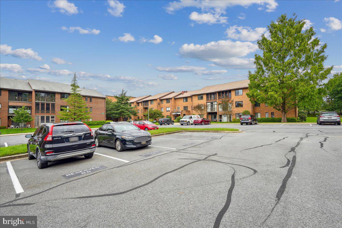 LEISURE WORLD - Residential