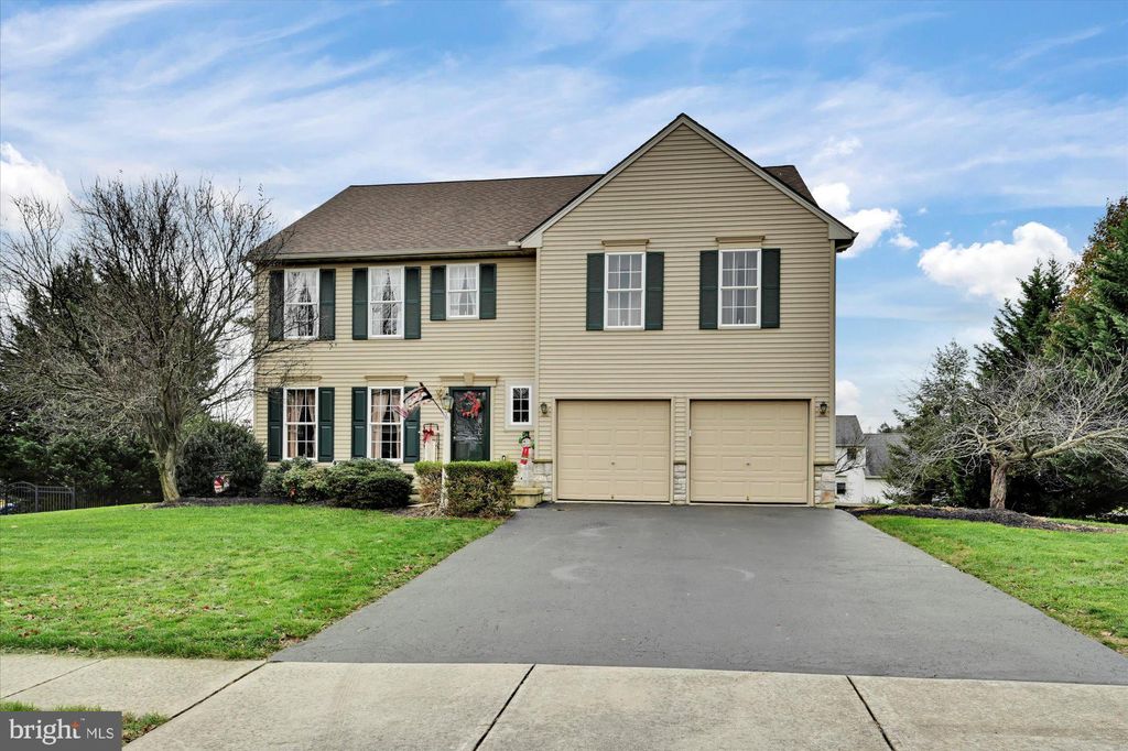 Photo of 82 HILLCREST RD, MARIETTA, PA 17547 (MLS # PALA2028354)