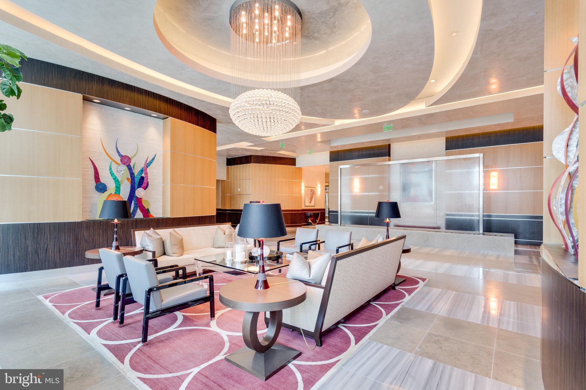 TURNBERRY TOWER - Residential