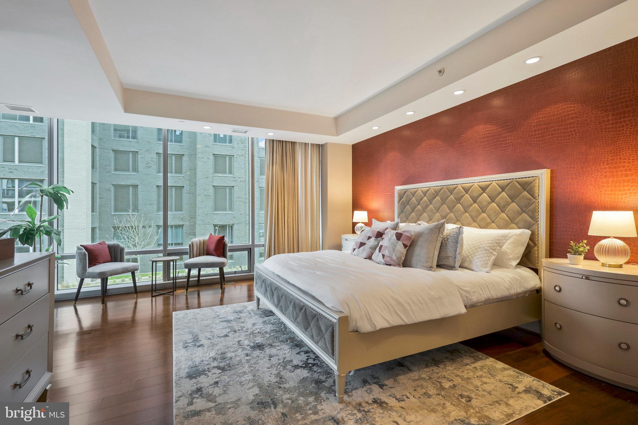 TURNBERRY TOWER - Residential