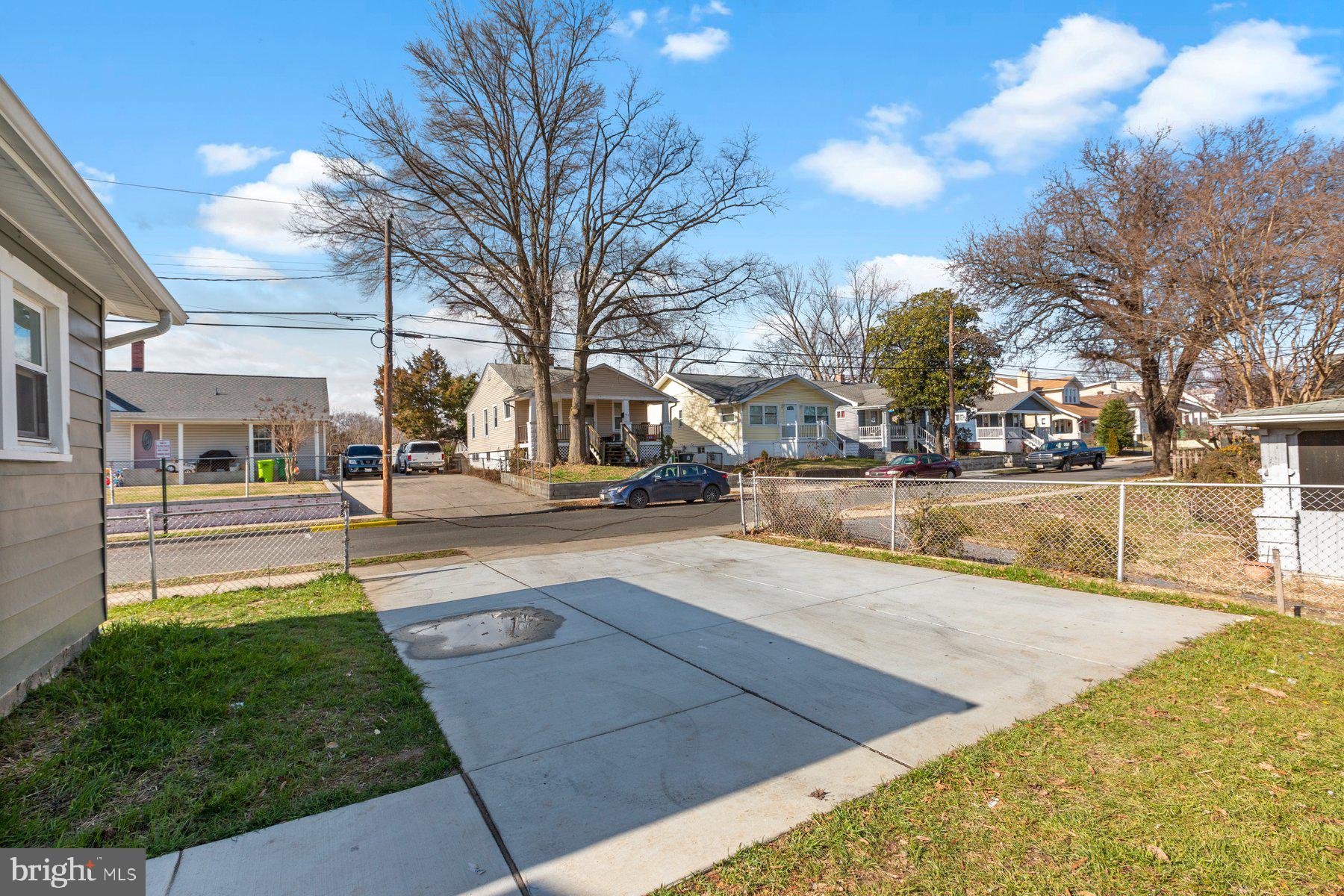 COLMAR MANOR - Residential