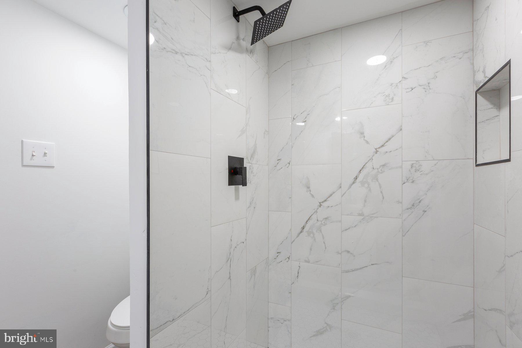 COLMAR MANOR - Residential