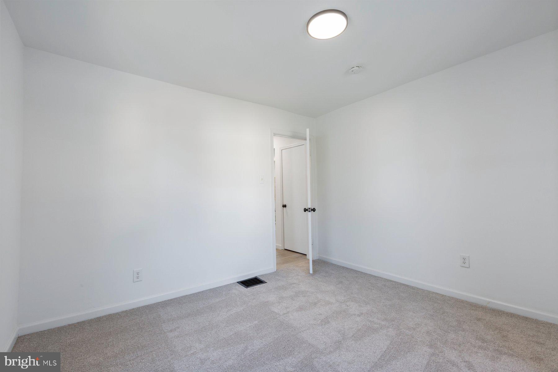 COLMAR MANOR - Residential