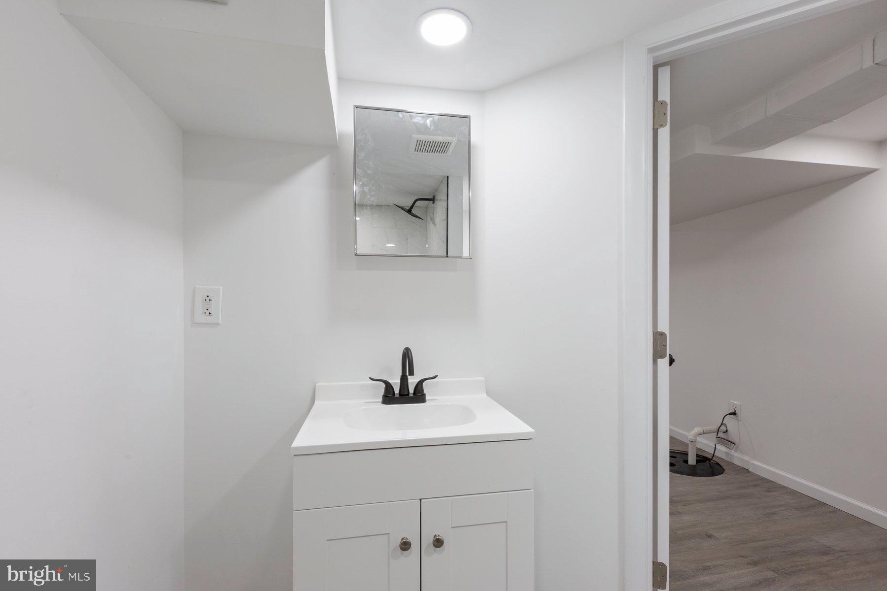 COLMAR MANOR - Residential