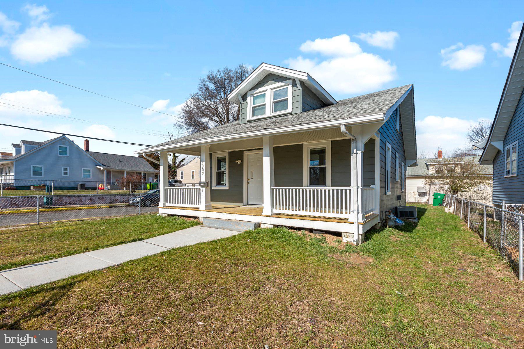 COLMAR MANOR - Residential