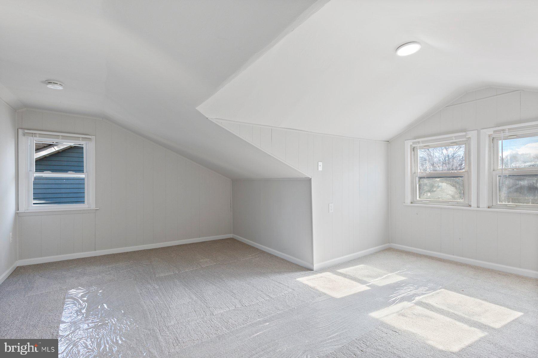 COLMAR MANOR - Residential