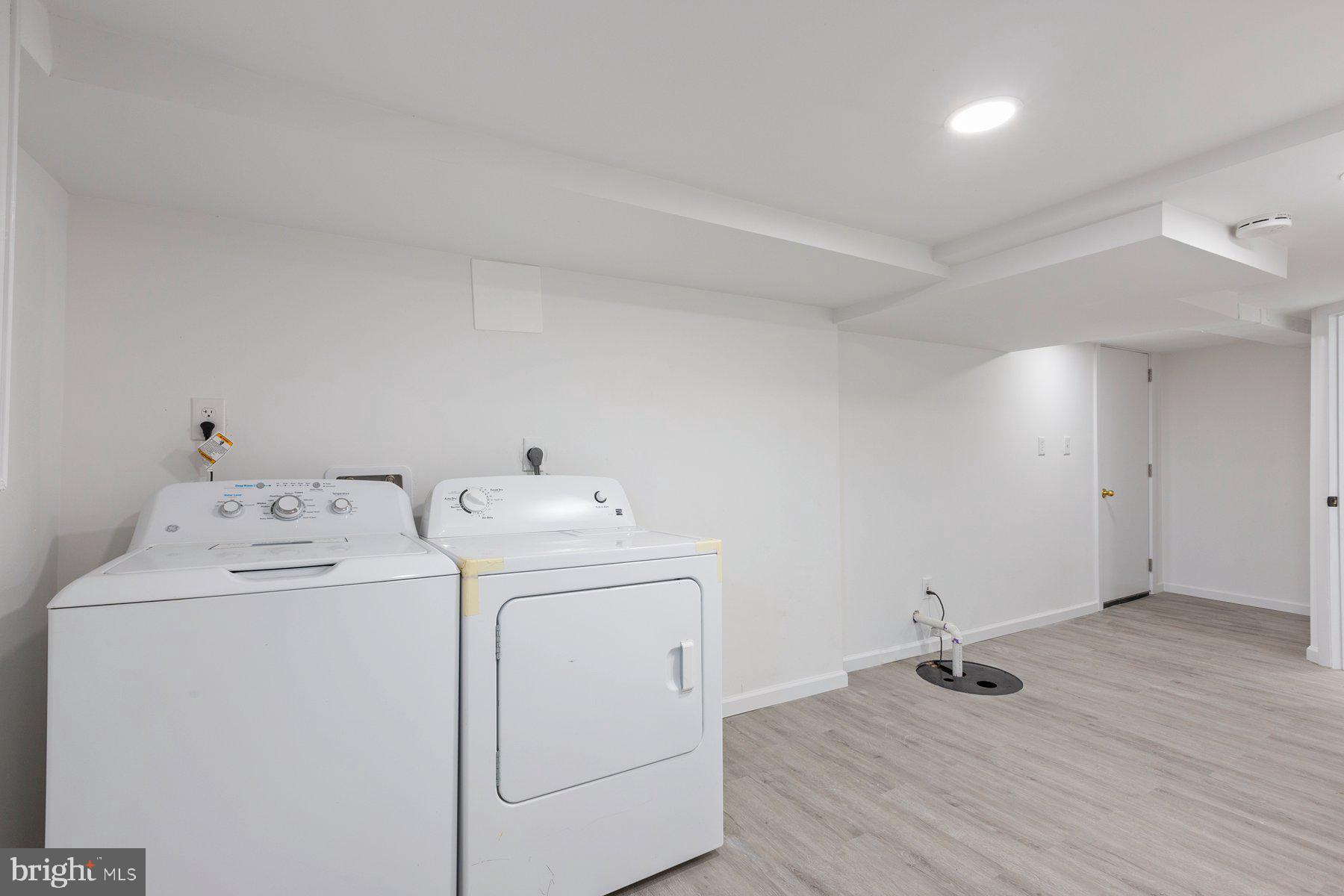 COLMAR MANOR - Residential