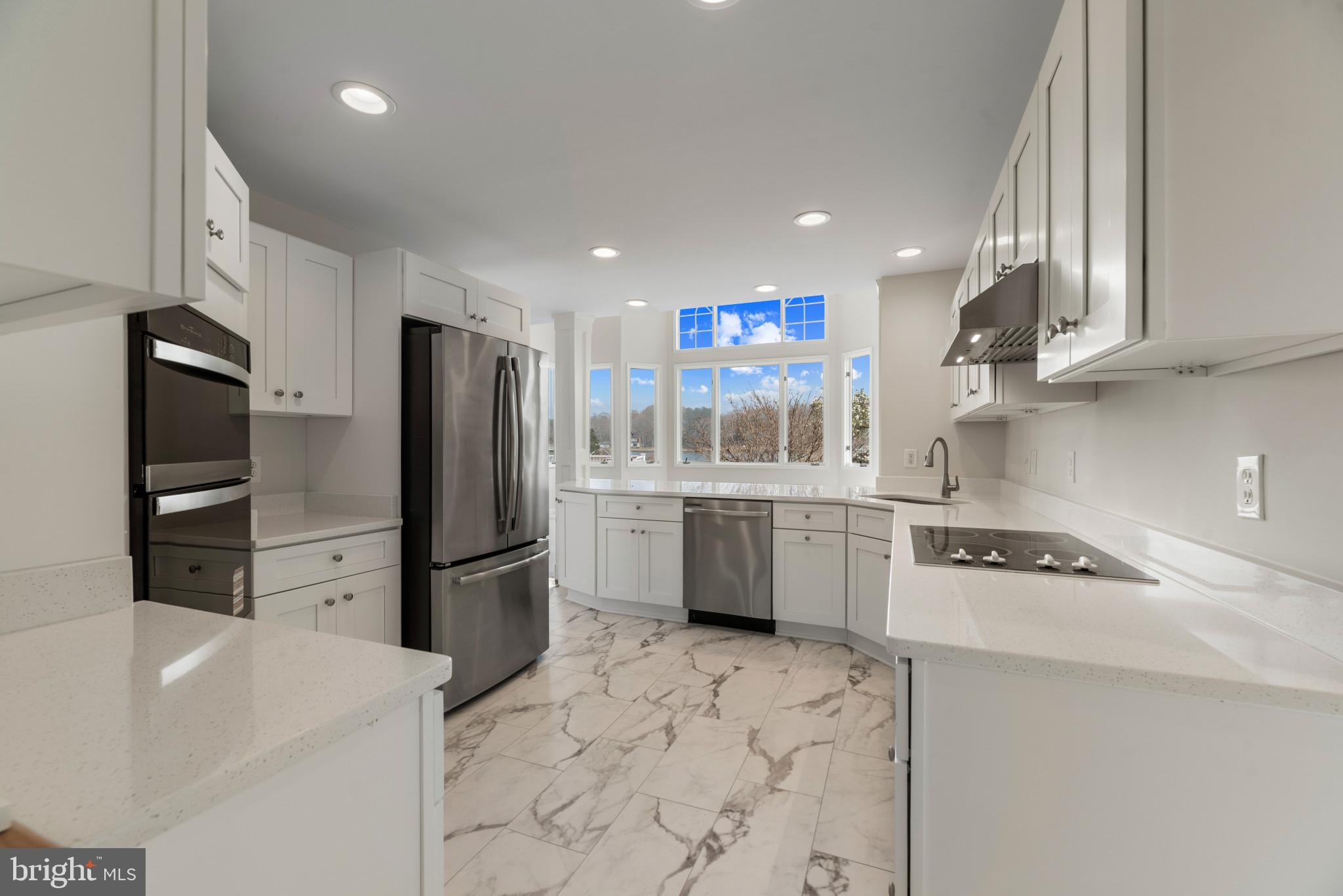 DEALE BEACH - Residential