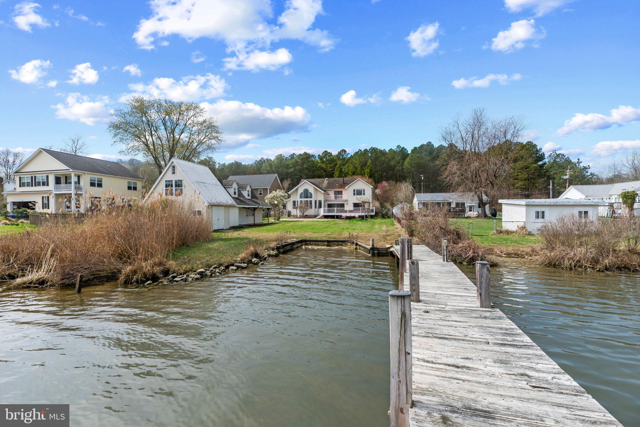 DEALE BEACH - Residential