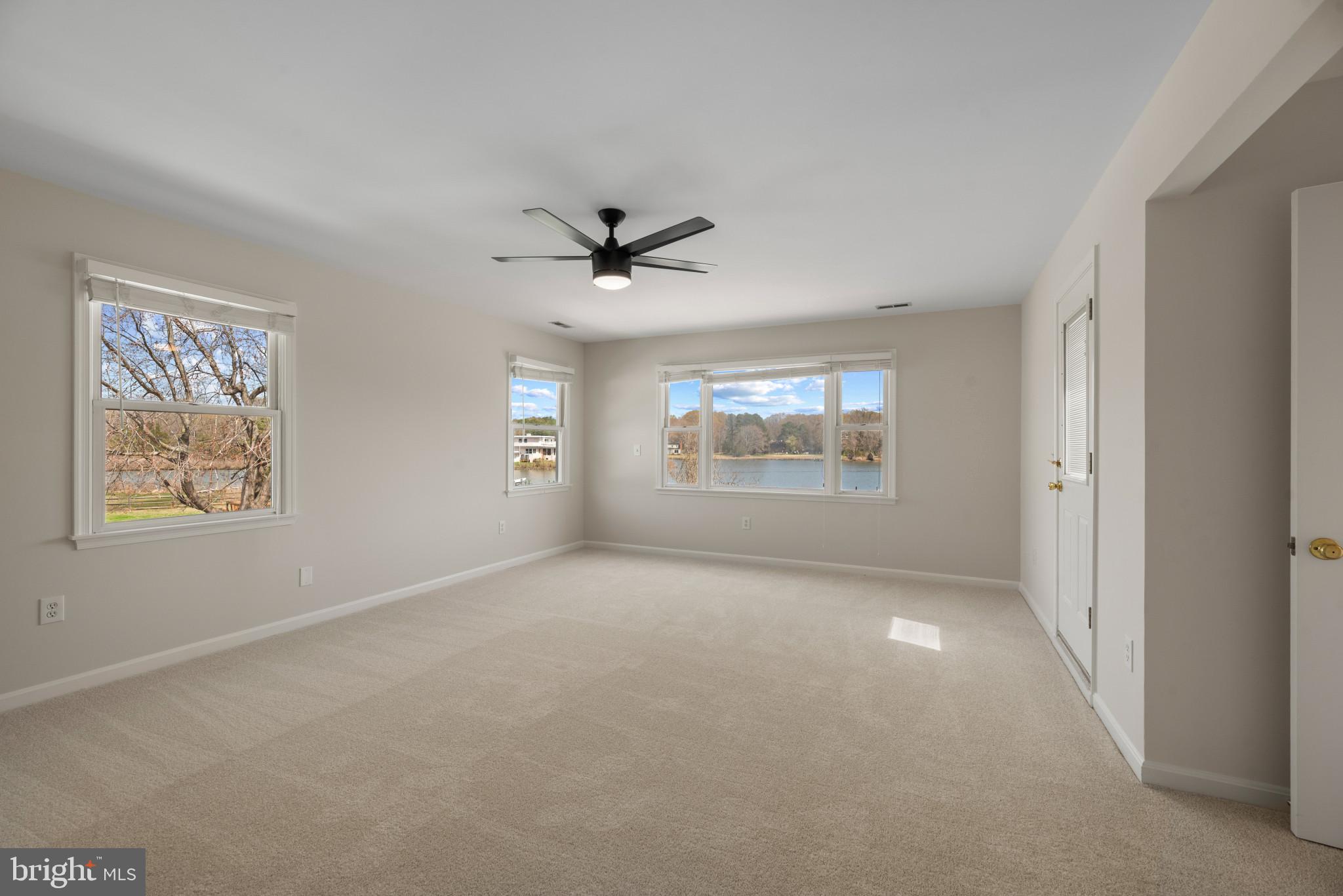 DEALE BEACH - Residential