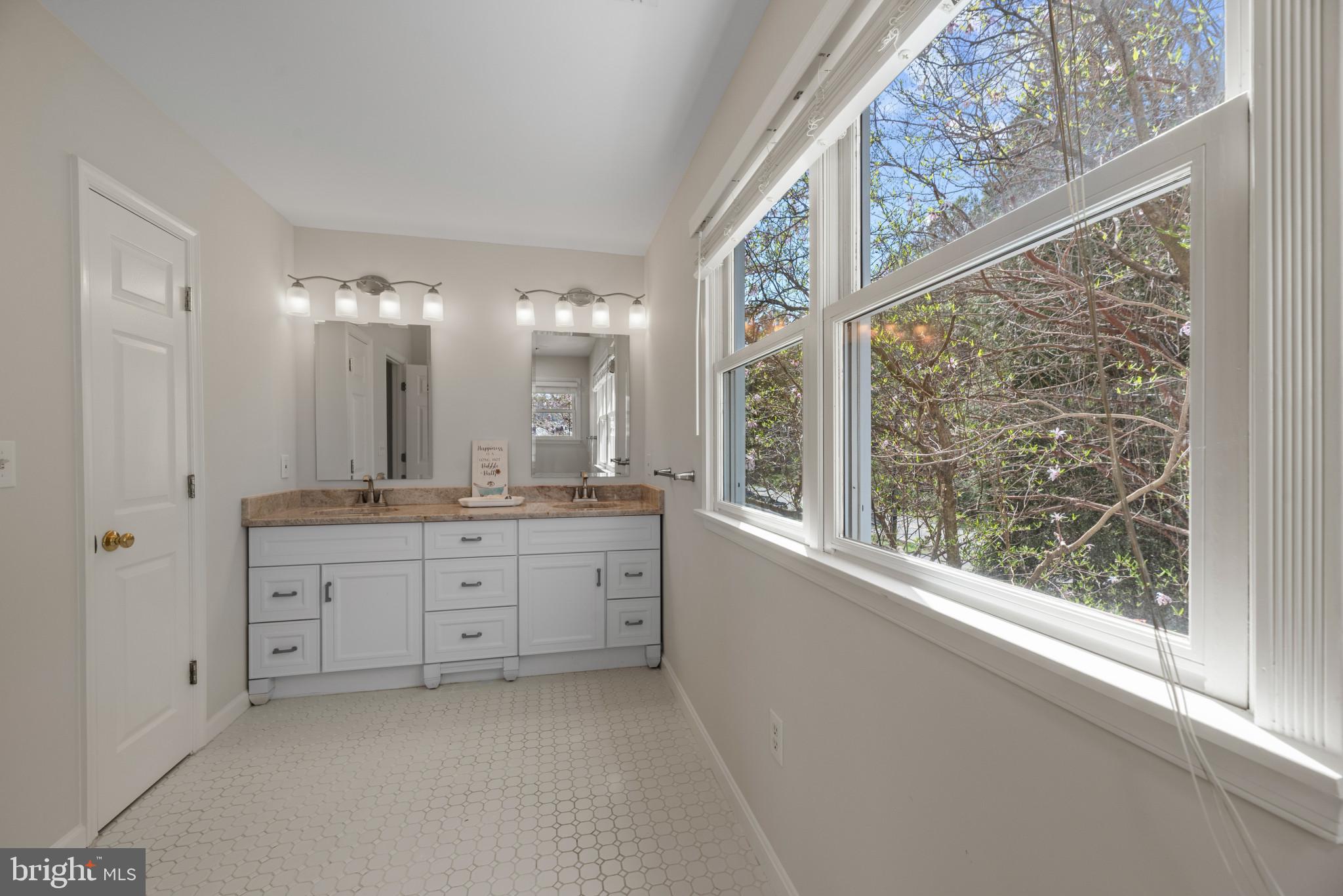 DEALE BEACH - Residential