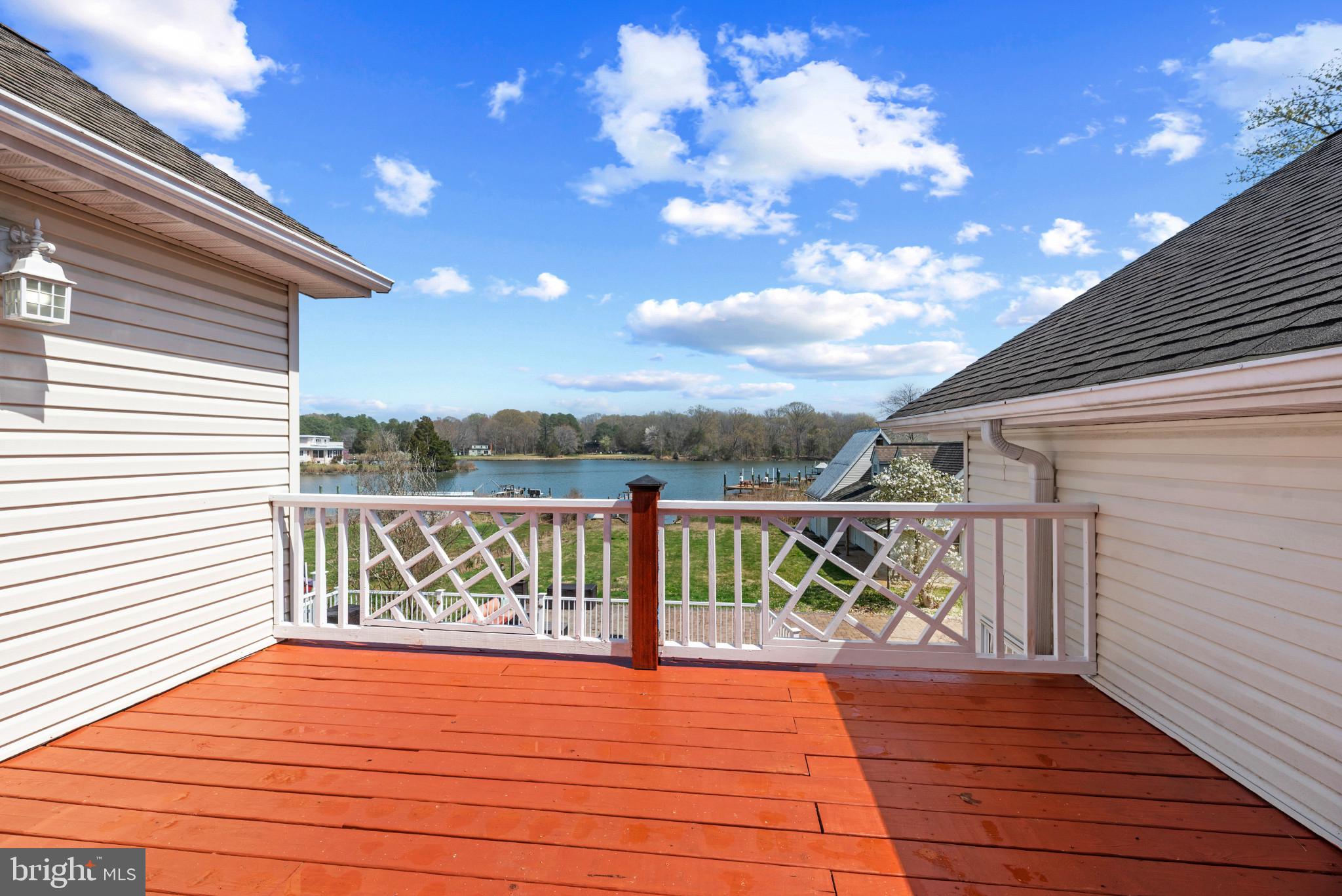 DEALE BEACH - Residential