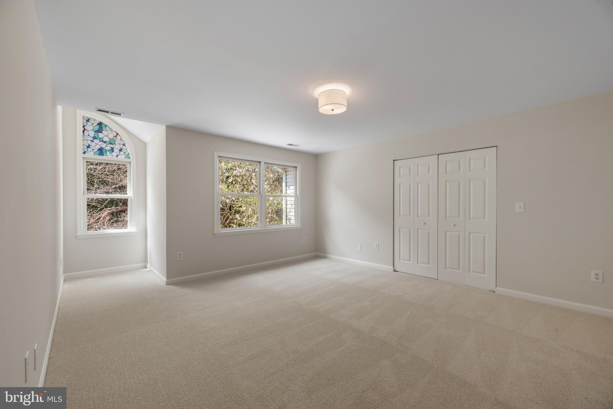 DEALE BEACH - Residential